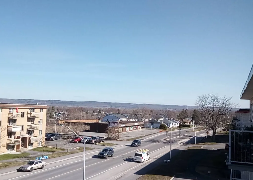 Concrete Delivery and Concrete Pumping services in Hawkesbury by Modcon Mobile Concrete | Services de livraison de béton et de pompe à béton à Hawkesbury Ontario par Béton Mobile Modcon